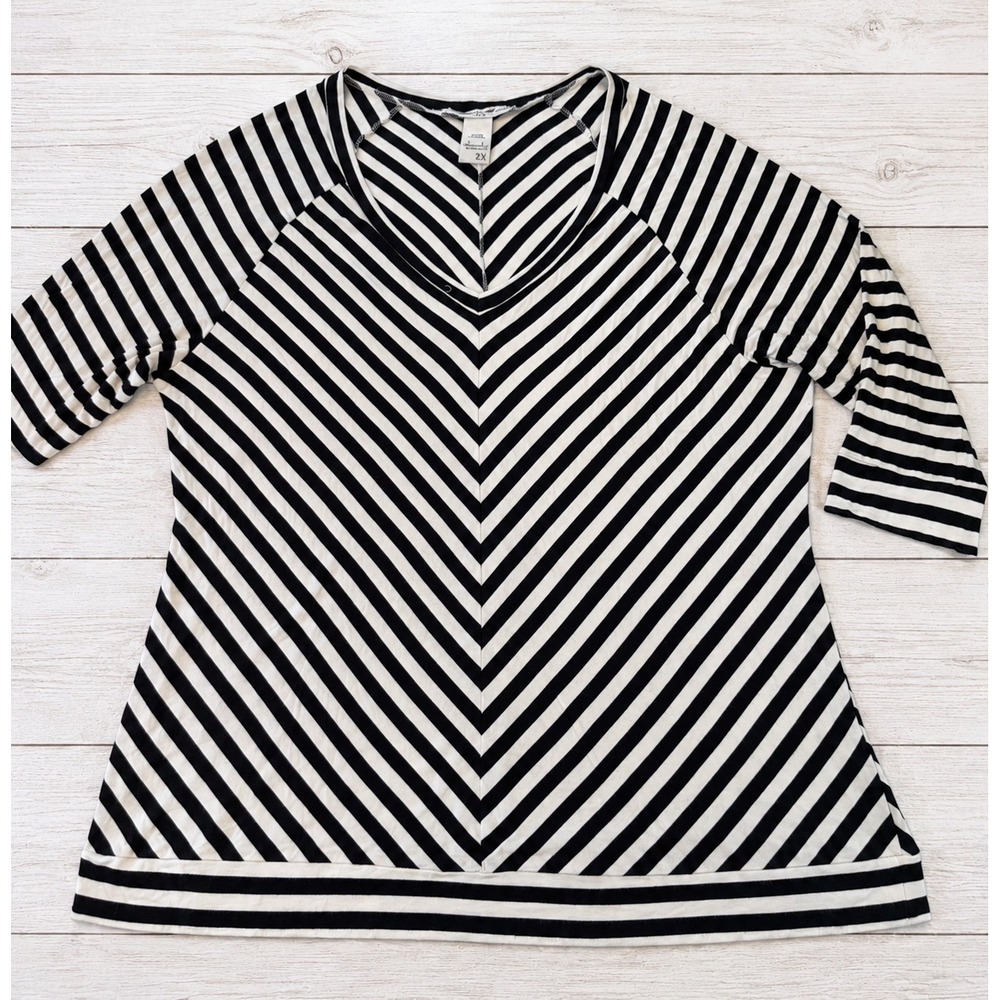American Rag Top V-Neck Chevron Striped 1/2 Sleeve Black White Casual 2X 4361